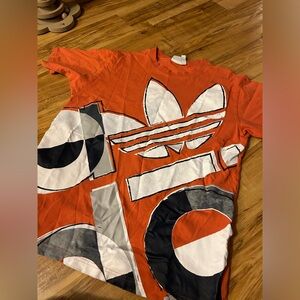 Adidas T-Shirt Large